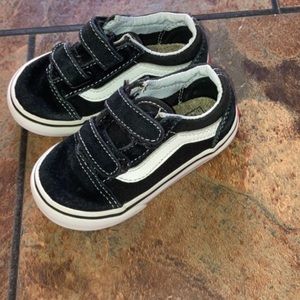 VANS TODDLERS BOY SHOES !!